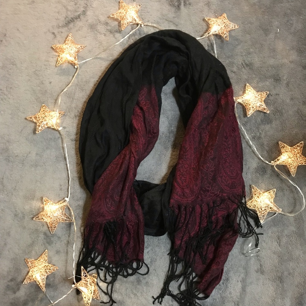 Red and black scarf